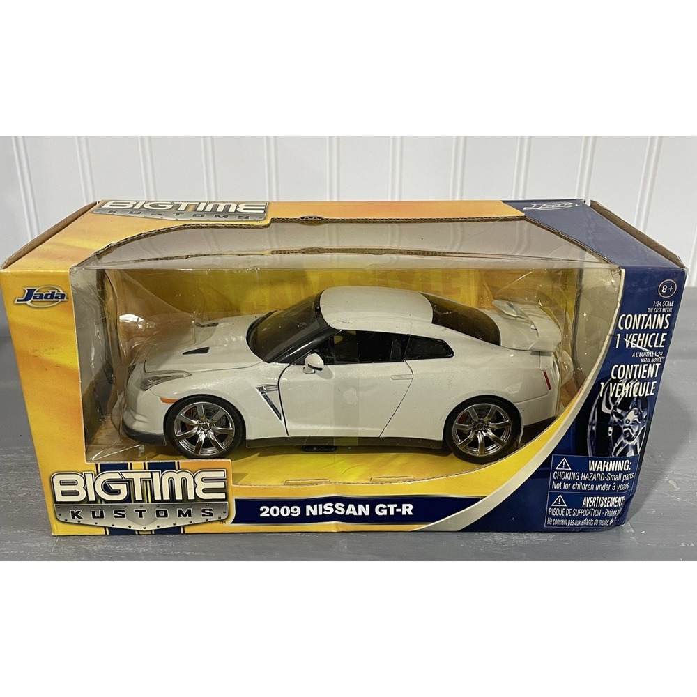 Jada Toys‎ Bigtime Kustoms 1:24 Scale 2009 Nissan GT-R White Diecast Sealed Box